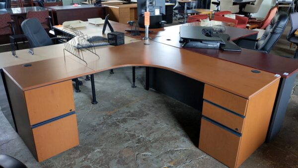 L shaped desk - Image 3