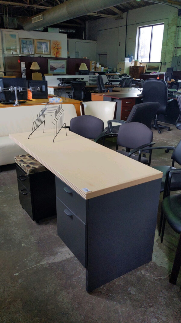 Desk with credenza and hutch by candex - Image 3