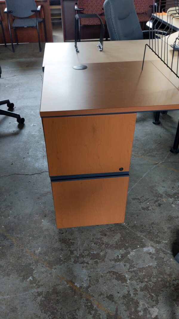 L shaped desk - Image 2