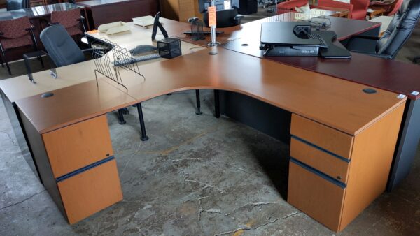 L shaped desk - Image 4